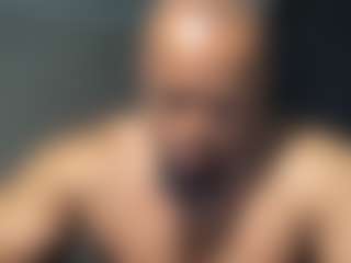 Live cam show with KingTGC - Living Room on Camming Site