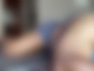 Live cam show with KingTGC - Brown Eyes on AdultVida.com