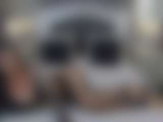 Live cam show with MikaylaLovely - Middle Aged on Chatstar