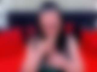 Live cam show with Katherine - Living Room on studioflirtlive.com
