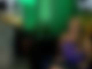 Live cam show with sarai_dupont - Granny Blonde Hair on thefappeningchat.com