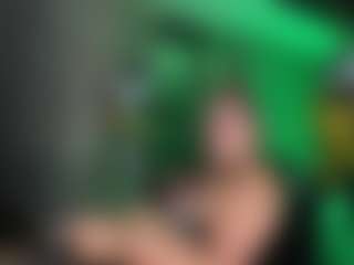 Live cam show with sarai_dupont - Granny Blonde Hair on UwU Esports