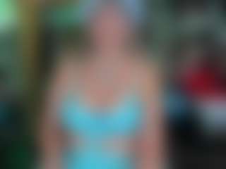 Live cam show with sarai_dupont - Old on Camsoda