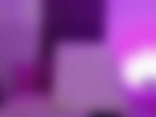 Live cam show with SophieWiilson - Cute on CamwithHer