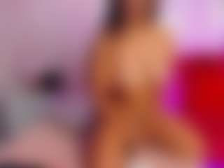 Live cam show with SophieWiilson - Cute on Camsoda