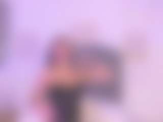 vega-16 MILF webcam performer live streaming