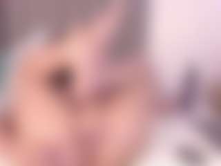 vega-16 MILF webcam performer live streaming