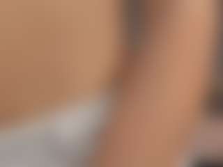 Live cam show with Lena-banks - Bedroom on AdultVida.com