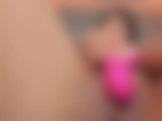 Live cam show with Lena-banks - Amateur Big Tits on TeamSkeetLive