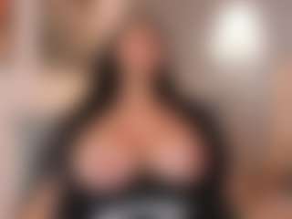 Live cam show with Lena-banks - Bedroom on Camsoda