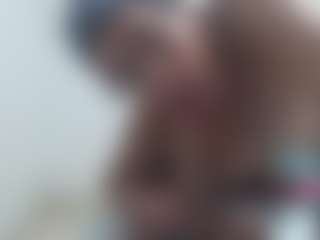 Live cam show with SWEETTLATINA - Mature on boobsie.com