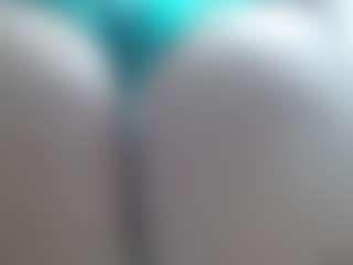Live cam show with SWEETTLATINA - MILF on Free Soda