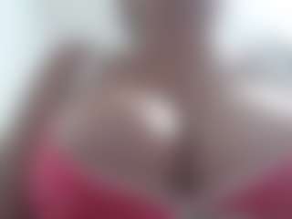 SWEETTLATINA's Live Sex Cam Show