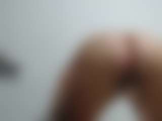 Live cam show with SWEETTLATINA - MILF on Mixed Magazine Live