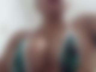 SWEETTLATINA's Live Sex Cam Show