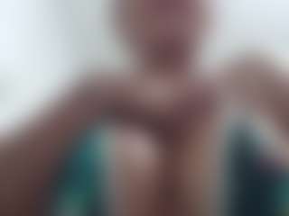 SWEETTLATINA's Live Sex Cam Show