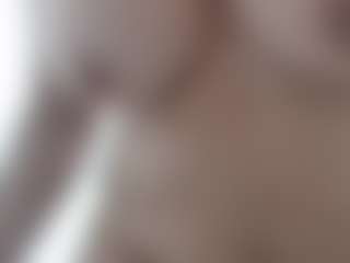 SWEETTLATINA MILF webcam performer live streaming