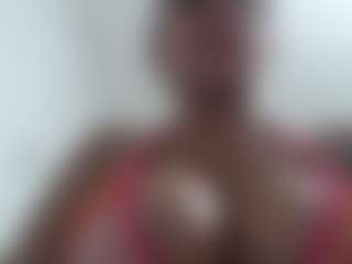 SWEETTLATINA MILF webcam performer live streaming