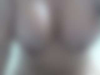 SWEETTLATINA's Live Sex Cam Show