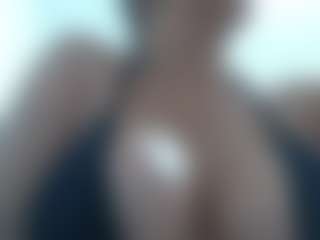 Live cam show with SWEETTLATINA - Middle Aged on Free Soda