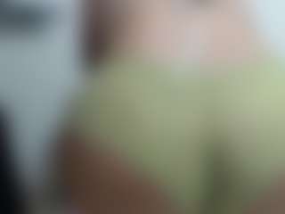 SWEETTLATINA's Live Sex Cam Show