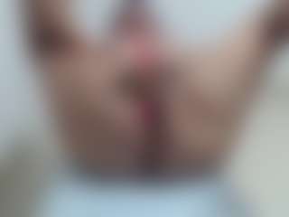 SWEETTLATINA's Live Sex Cam Show