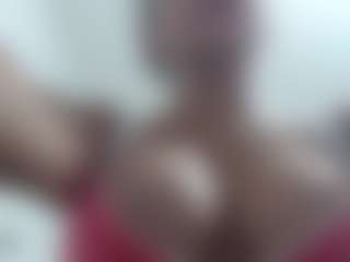 Live cam show with SWEETTLATINA - Mature on liverealitysex.com