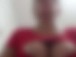 Live cam show with SWEETTLATINA - Middle Aged on Camsoda