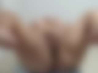SWEETTLATINA's Live Sex Cam Show