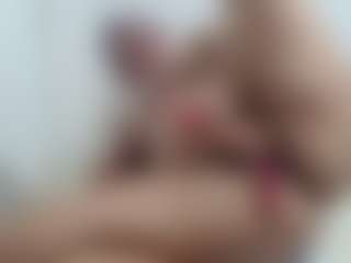 SWEETTLATINA MILF webcam performer live streaming