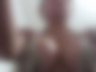 Live cam show with SWEETTLATINA - Interactivetoy Mature on Camsoda
