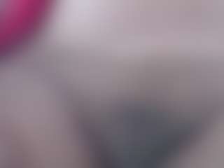 Live cam show with SWEETTLATINA - Middle Aged on Camsoda