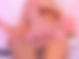 Live cam show with Aprilalen - Ebony on CamwithHer | colombia