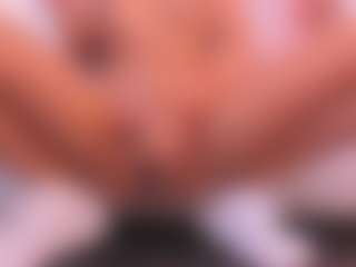 Live cam show with Aprilalen - Skinny on CamClone