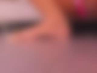 Live cam show with Aprilalen - Squirt on Chatstar
