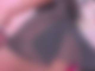 Live cam show with Aprilalen - Ebony Squirt on Dolls Live