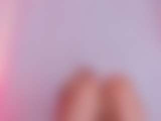 Live cam show with Aprilalen - Athletic Teen (18+) on mypornchat.com