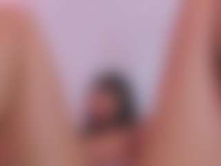 Live cam show with Aprilalen - Athletic Ebony on intimatelivegirls.com