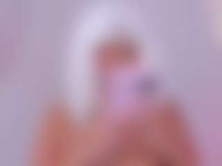 Aprilalen's Live Sex Cam Show