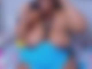 Live cam show with nia-evans - Fuck Machine on CamwithHer
