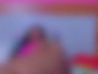 Live cam show with nia-evans - Mature on milfzrlive.com