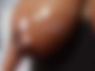 Live cam show with nia-evans - Middle Aged on Camiplay Live