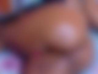 Live cam show with nia-evans - Joi on Camsoda