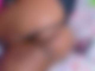 Live cam show with nia-evans - Mature on Camming Site