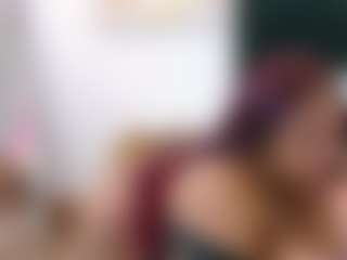 Live cam show with nia-evans - Moaning on Milfs Live