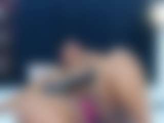 Live cam show with nia-evans - Moaning on CamSextacy