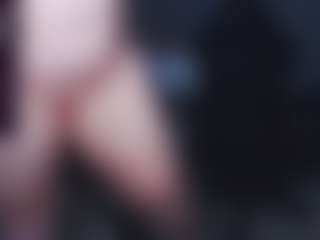 Spettacolo in cam dal vivo con looking4love6969 - Spank MILF su Camsoda