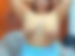AnahiRoberts's Live Sex Cam Show