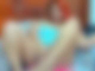 Live cam show with AnahiRoberts - Flirt MILF on boobsie.com