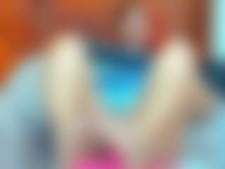 Live cam show with AnahiRoberts - HD MILF on Streamer API